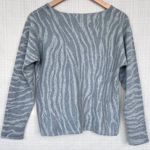 Anne Klein 100% Cashmere Animal Print Sweater Zebra Print Heather Grey - Picture 8 of 15